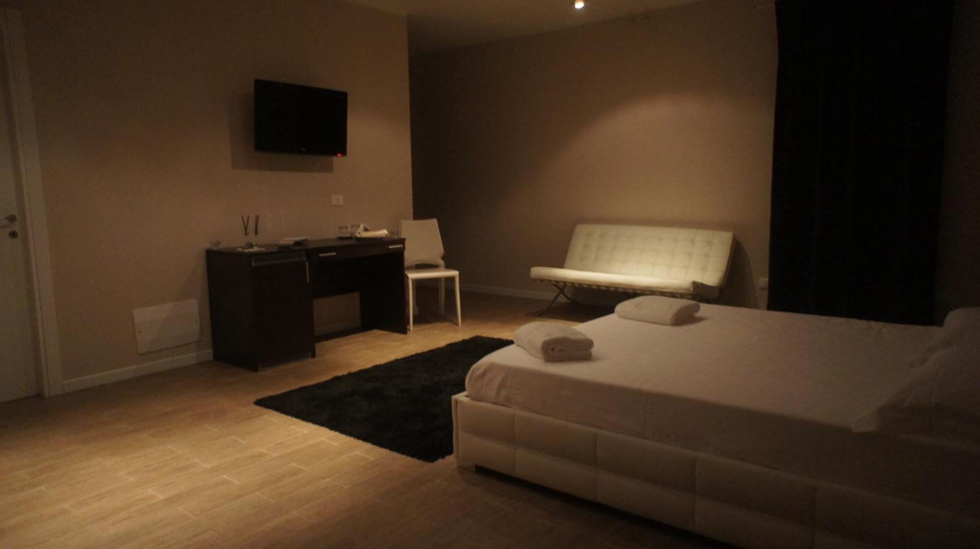 סוריאנו נל צ'ימינו Hotel Eremo מראה חיצוני תמונה